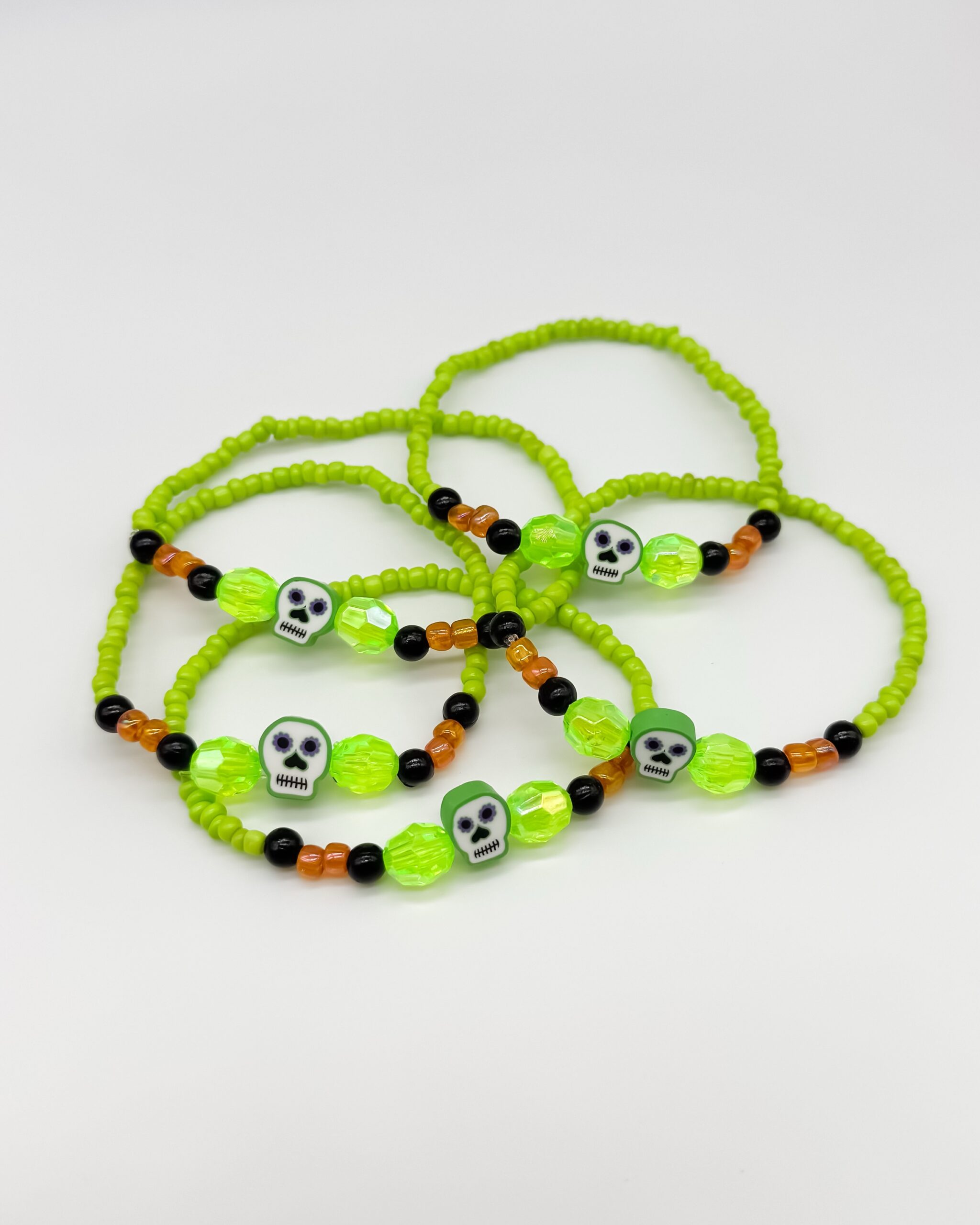 Green Skull – Halloween-Edition – Perlenarmband – Bild 3
