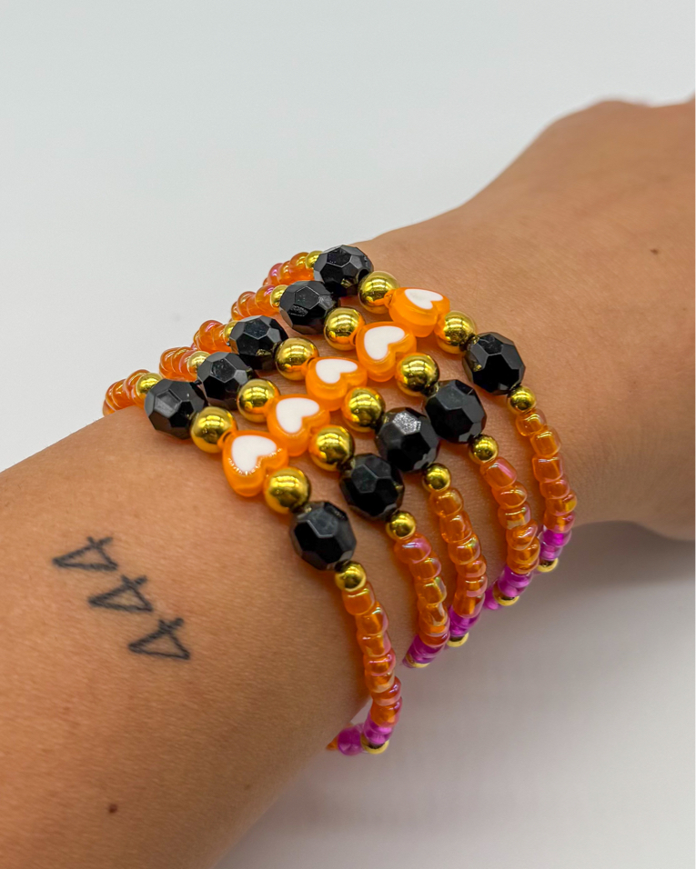 Oranges Herz – Halloween-Edition – Perlenarmband – Bild 3