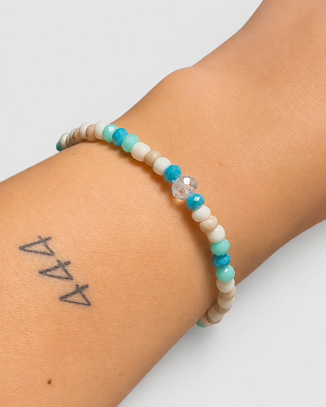 Aqua Balance – zartes Perlenarmband mit Kristallakzent – Bild 2