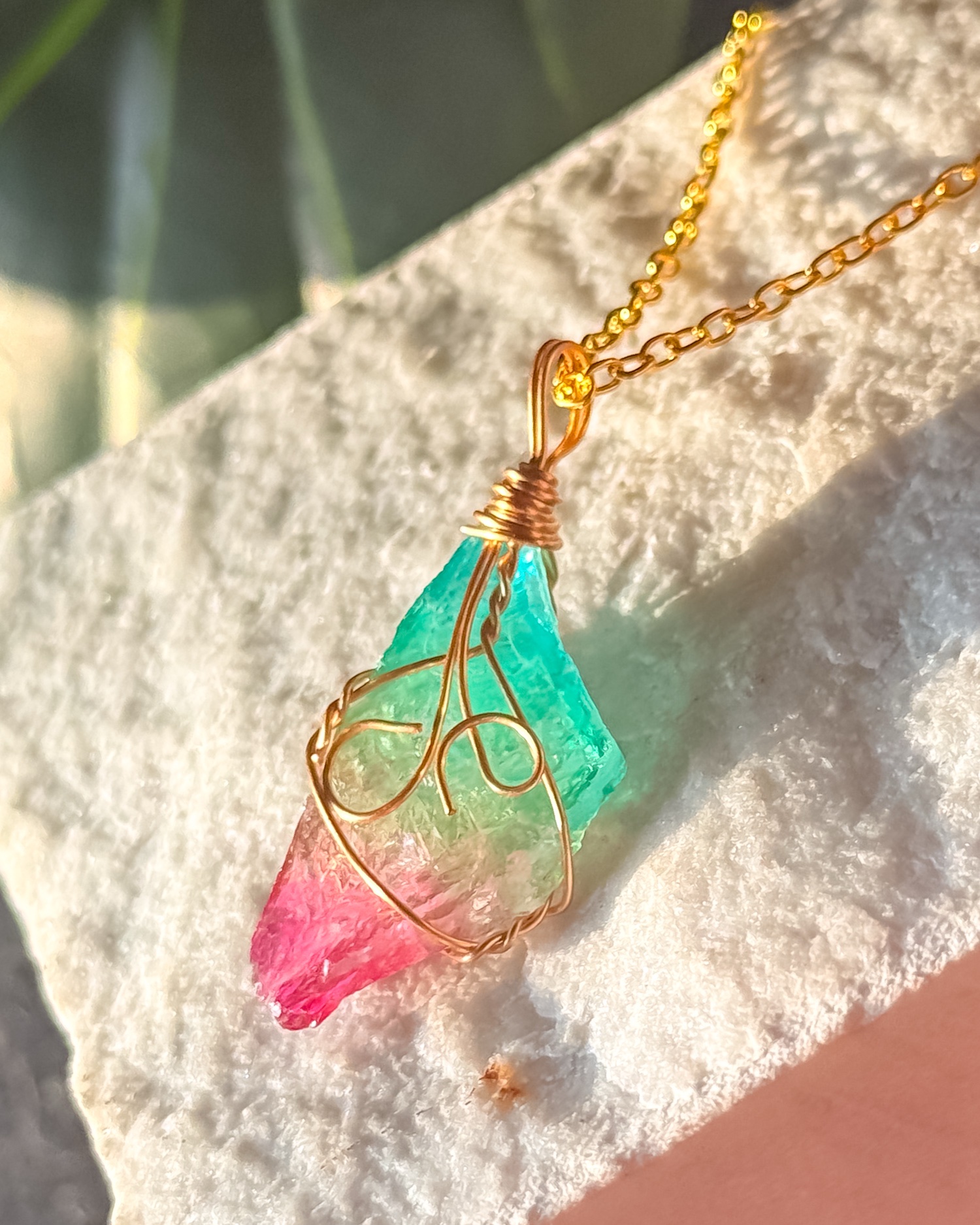 Aurora Quartz – Naturstein-Kette mit Regenbogenquarz – Bild 2