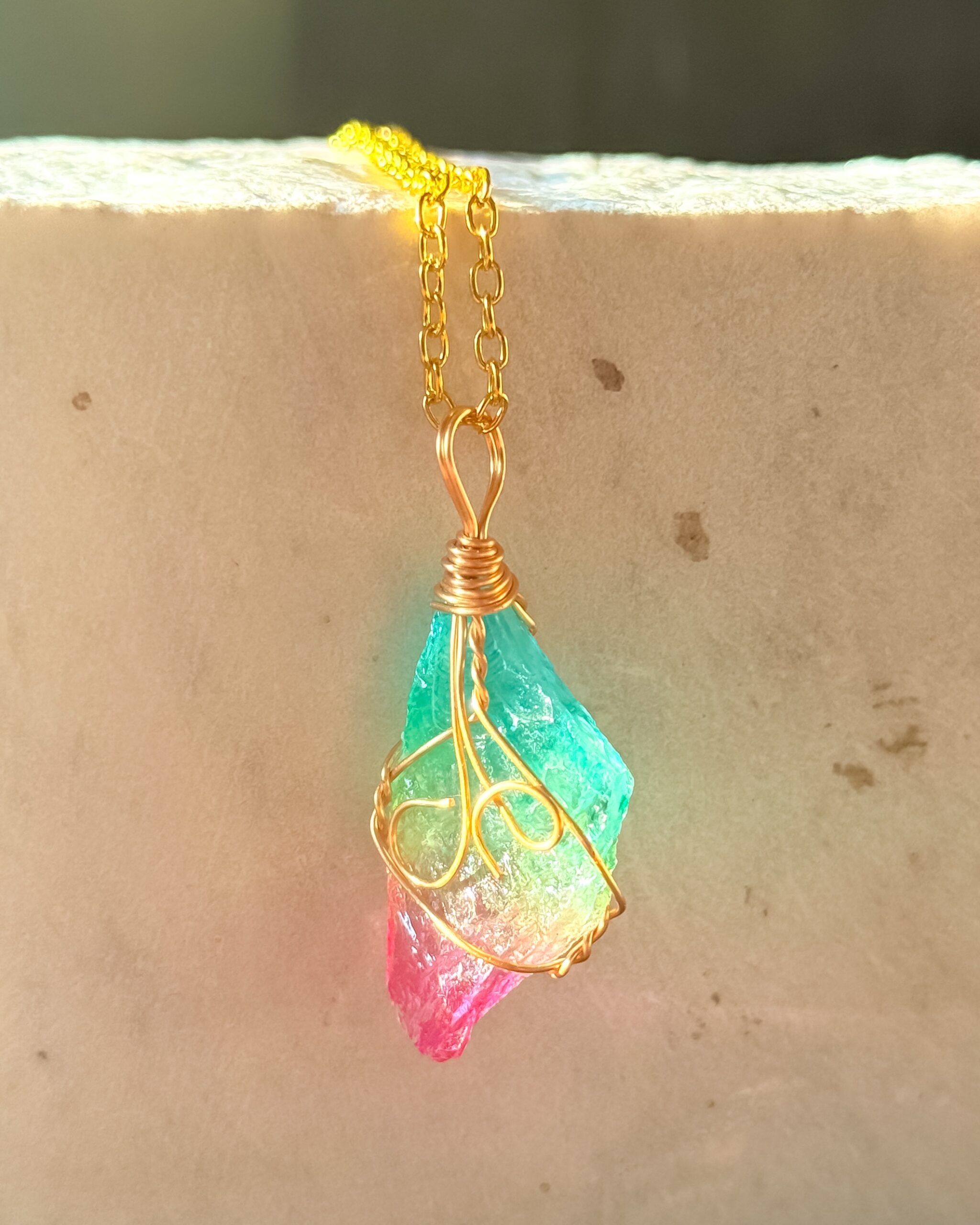 Aurora Quartz – Naturstein-Kette mit Regenbogenquarz – Bild 3