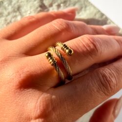 Golden Twist – verstellbarer Edelstahlring in Gold, Rosé oder Silber - Thumbnail Image 5