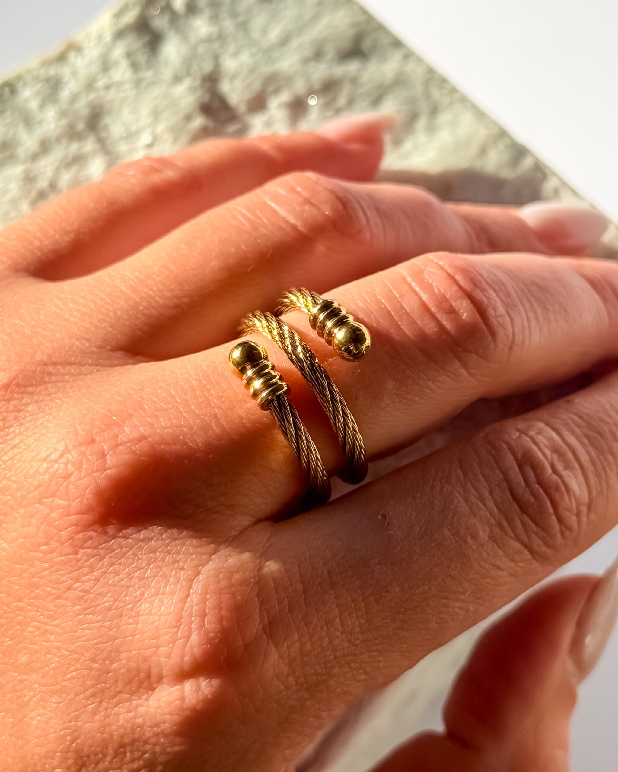 Golden Twist – verstellbarer Edelstahlring in Gold, Rosé oder Silber – Bild 5