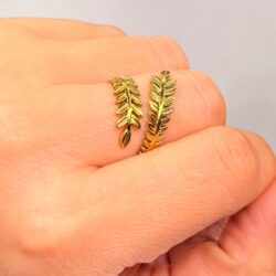 Lorbeerkranz – verstellbarer Ring aus 18K PVD-vergoldetem Edelstahl - Thumbnail Image 3