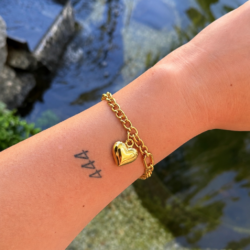Kettenspiel – goldenes Edelstahl-Armband mit Herzanhänger - Thumbnail Image 2