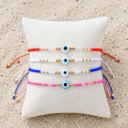 Glücksblick – zartes Perlenarmband mit Nazar-Auge, größenverstellbar - Thumbnail Image 1
