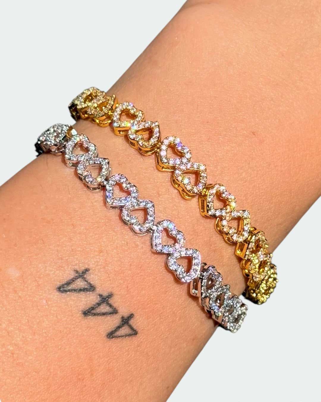 Herzfunkeln – Glitzer-Herzarmband in Gold oder Silber – Bild 1