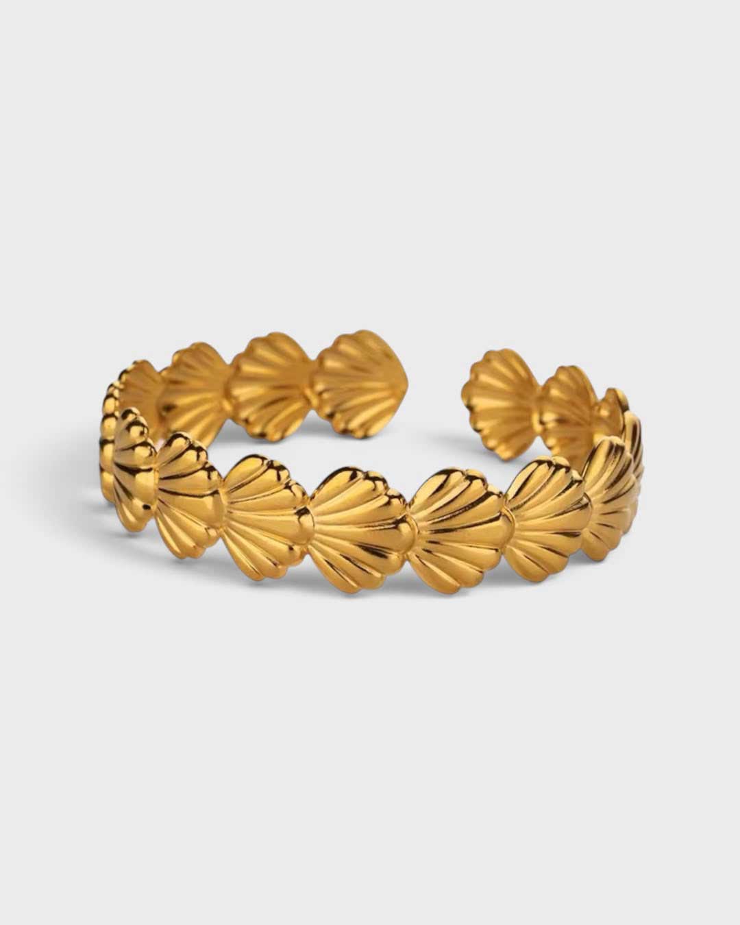 Muschelliebe – goldfarbener biegsamer Armreif aus Edelstahl – Bild 3