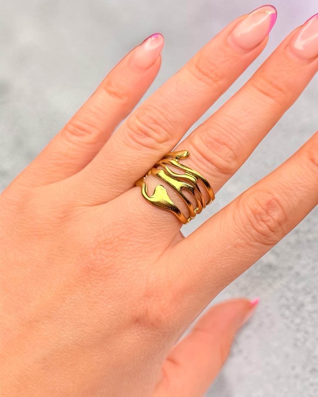 Freigeist – verstellbarer Edelstahl-Ring in Gold – Bild 2