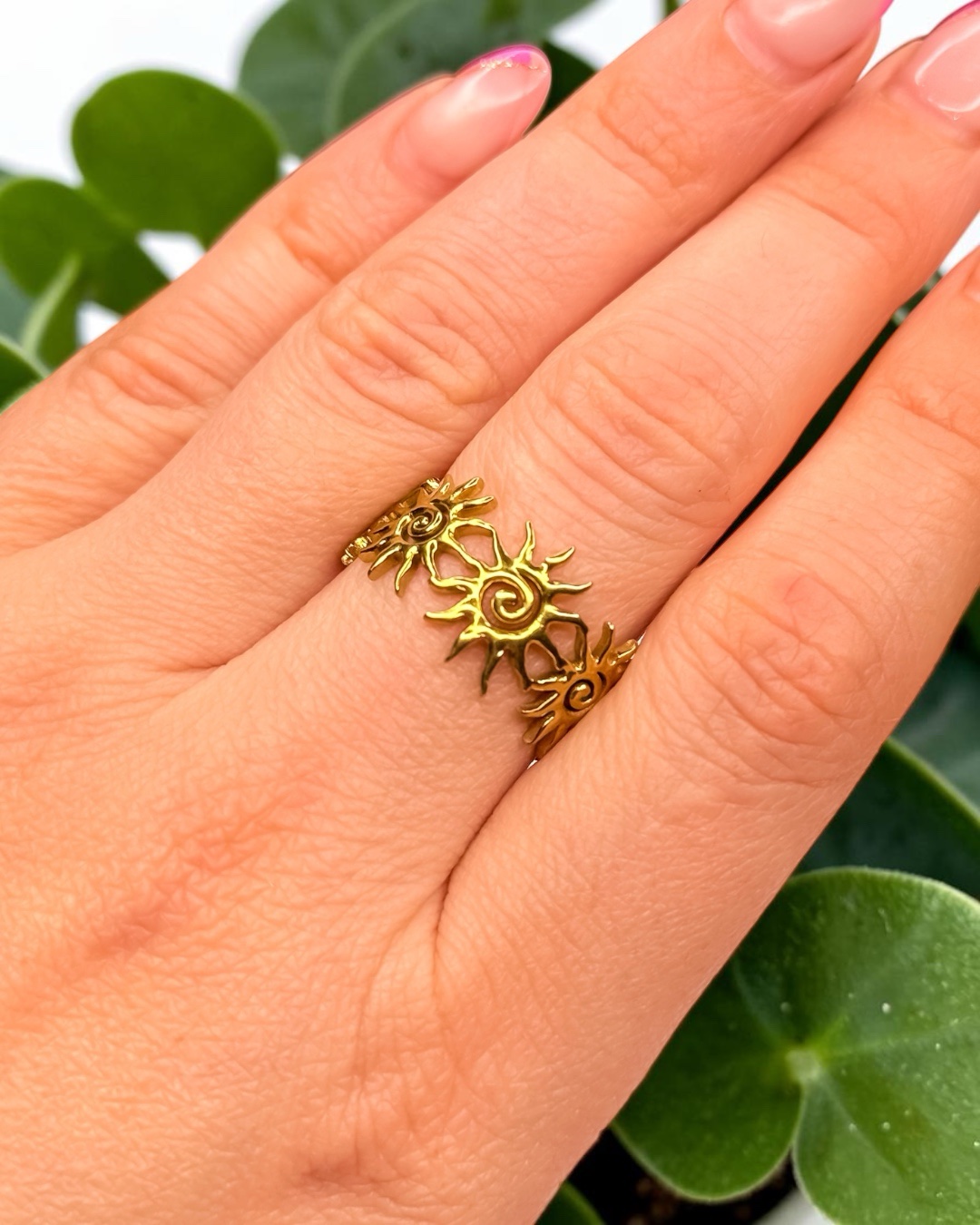 Kleine Sonnen – verstellbarer Ring aus 18K PVD-vergoldetem Edelstahl – Bild 4