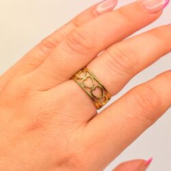 Herzensband – verstellbarer Edelstahl-Ring in Gold - Thumbnail Image 4